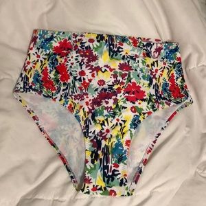 Cute floral high waisted bikini bottoms!